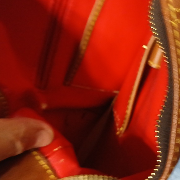 Dooney and Bourke Leather Purse - Picture 8 of 9